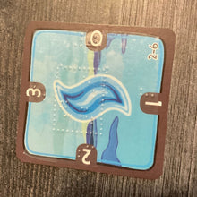 Load image into Gallery viewer, A natural gas card. It is rotated to indicate that the player has 0 natural gas. On braille it also indicates it is intended to be used in 2-6 player games